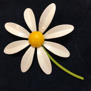 Vintage 60’s Fun Daisy enamel pin